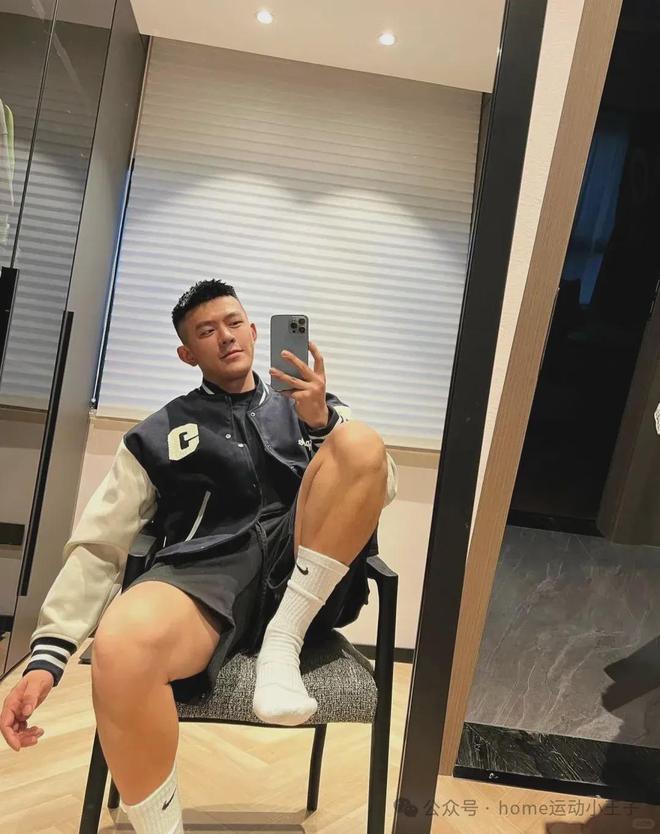 “白袜控” 的独特福利球王会男生白袜大赏：这是(图10)