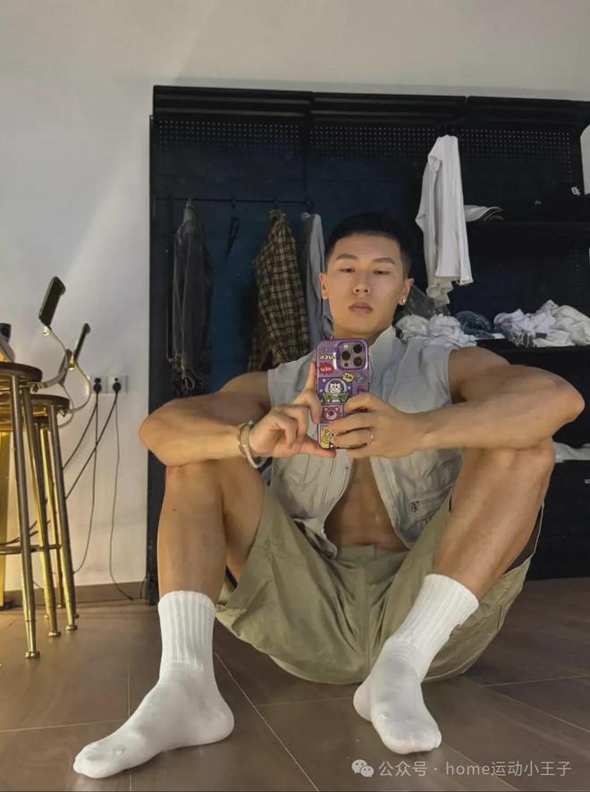 “白袜控” 的独特福利球王会男生白袜大赏：这是(图17)