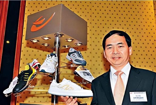 动鞋如今却很少有人问津谁在盲目跟风球王会体育曾被捧上天的4种国产运(图13)