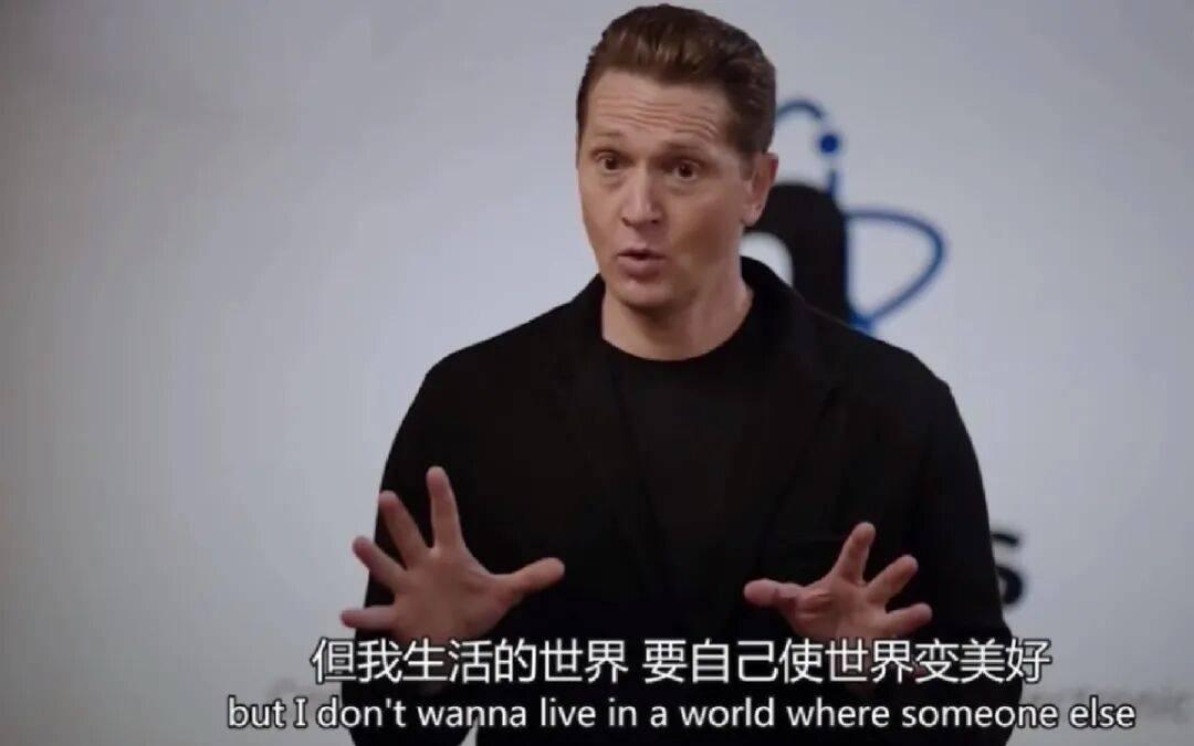 “体面焦虑”连他们都逃不过吗最糙的顶级大佬开始速通礼仪课(图10) “体面焦虑”连他们都逃不过吗最糙的顶级大佬开始速通礼仪课(图10)